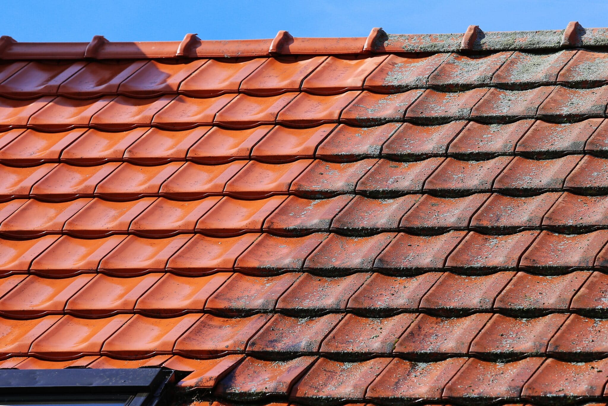 Roof cleaning with high pressure cleaner, before, afterwards